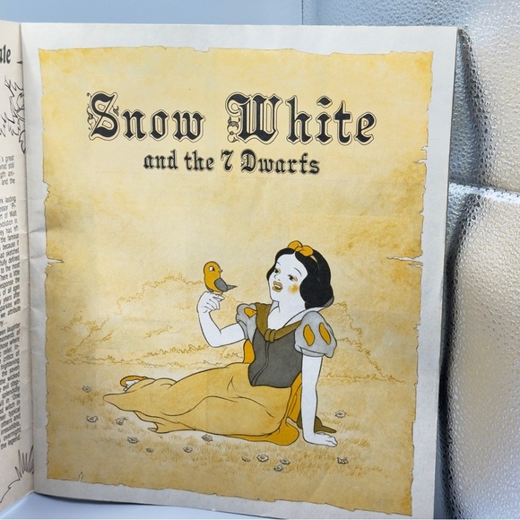 Vintage Disney Panini Snow White Sticker Album – Mostly Complete & Pristine - Picture 5 of 14